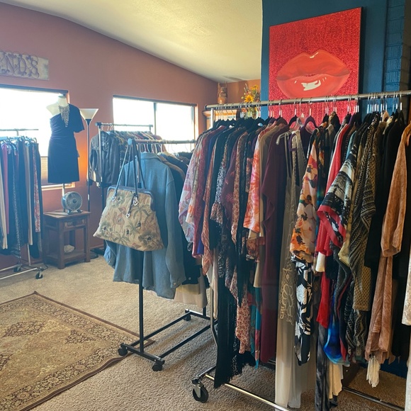 Hello❤️ - Picture 3 of 8